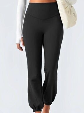 Halara Black Light Fleece Lined Jogger Pants NWT